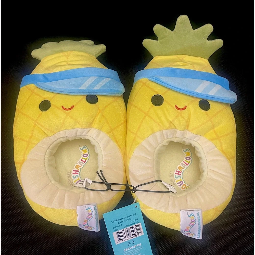🍍NEW SQUISHMALLOWS MAUI‎ THE PINEAPPLE SLIPPERS